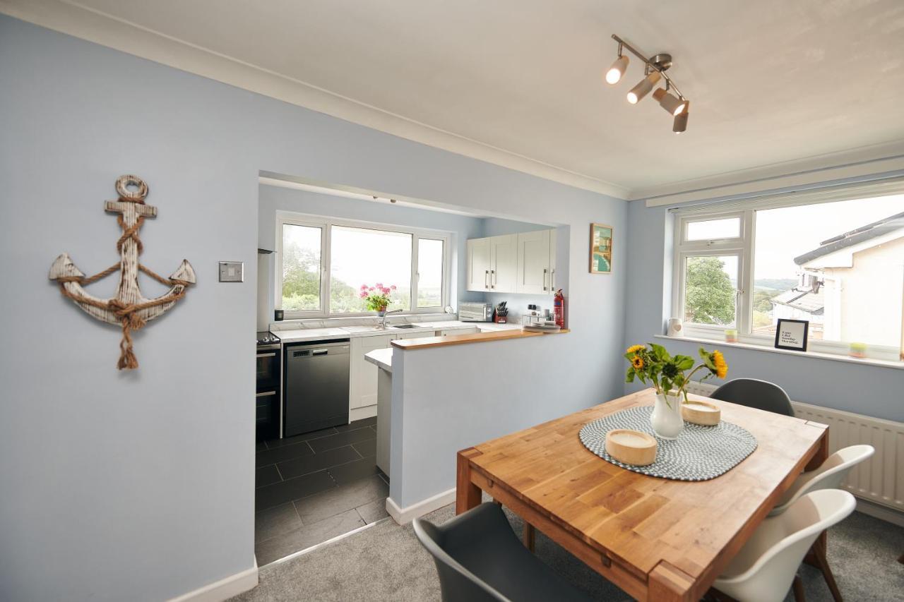 Sea Gem- Beautiful Family Home With Stunning Sea Views & Garden Tenby Exterior photo