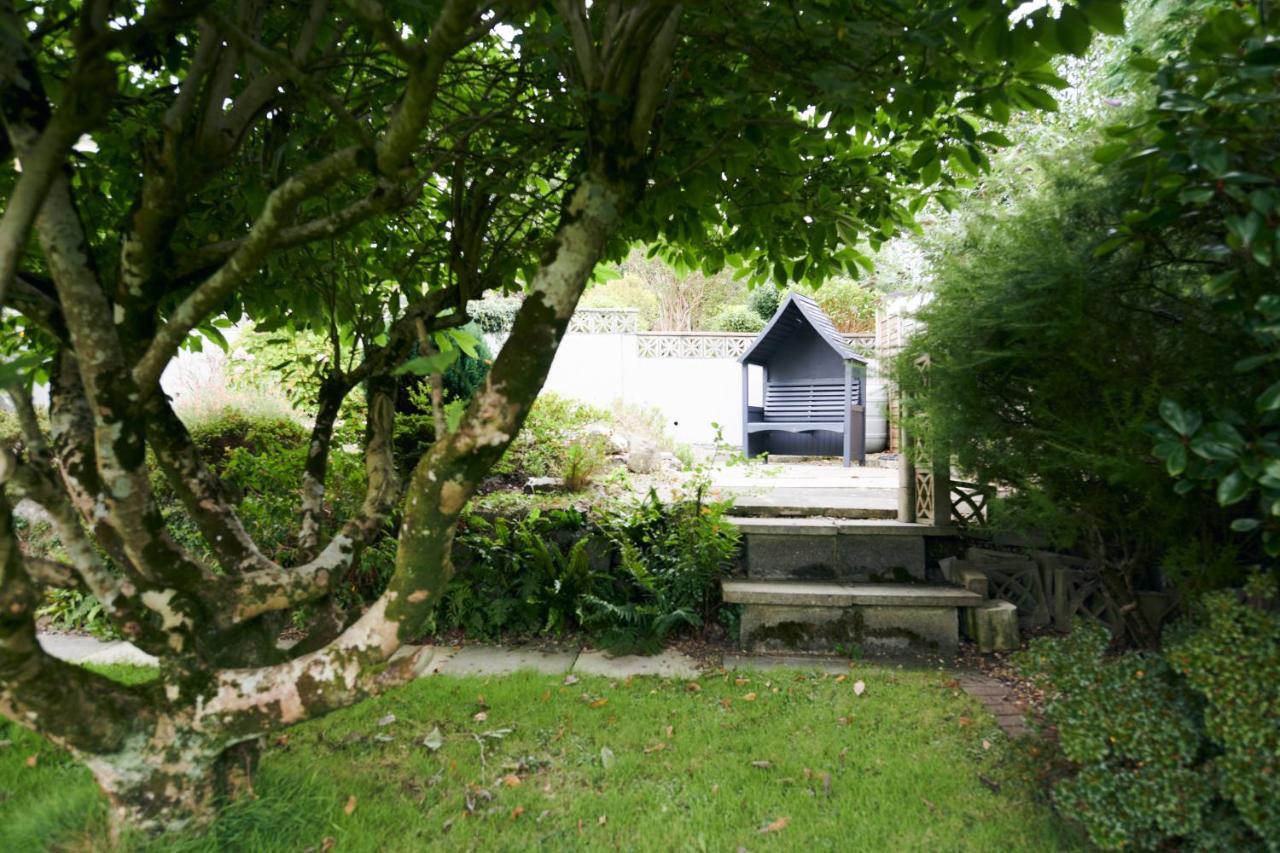Sea Gem- Beautiful Family Home With Stunning Sea Views & Garden Tenby Exterior photo